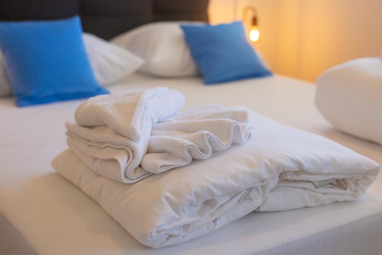 Villa Solis Lacus Modern Apartment - Private Heated Pool - Smart Tv Sky X - Free Parking Njivice Exterior foto
